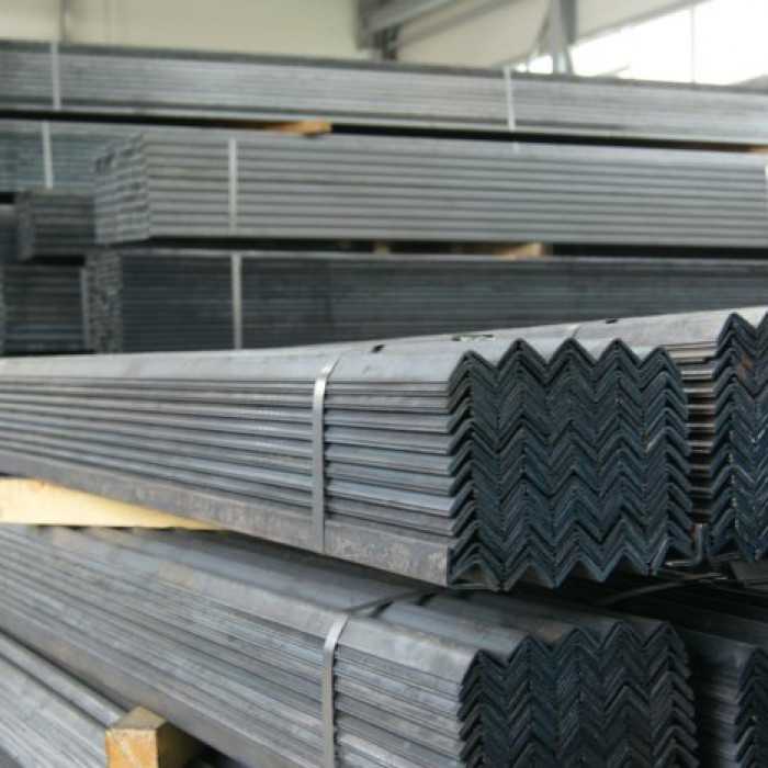 Уголок горячекатаный равнополочный 160х160х10 мм 12 м